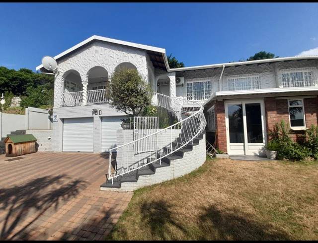 4 BEDROOM HOUSE FOR SALE IN BLUFF